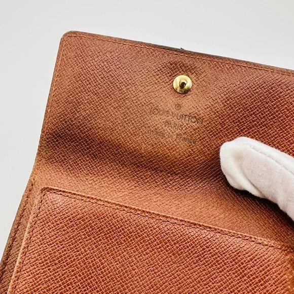 Louis Vuitton Compact Monogram Wallet - Picture 8 of 9